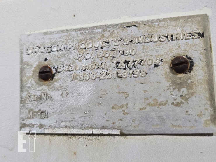 dragon-products-&-industries-vacuum-tank-trailer-image-21