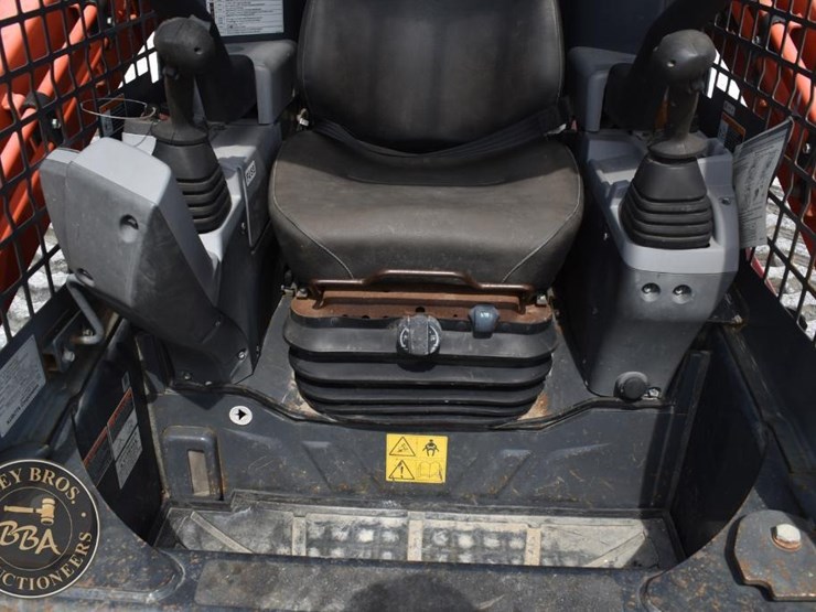 2019-kubota-svl95-2s-image-38