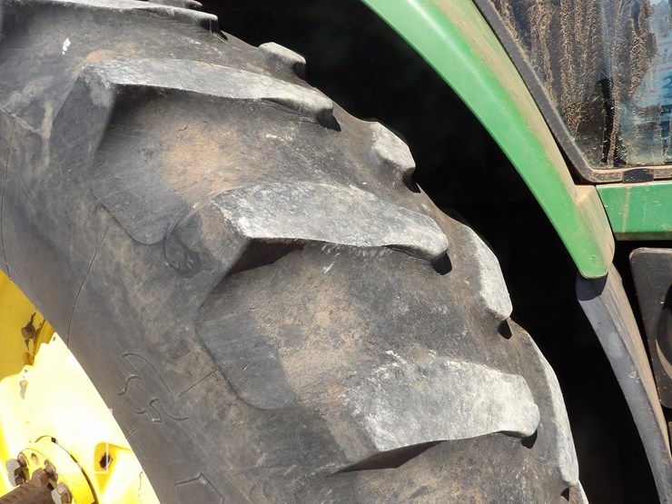 john-deere-8120-image-11