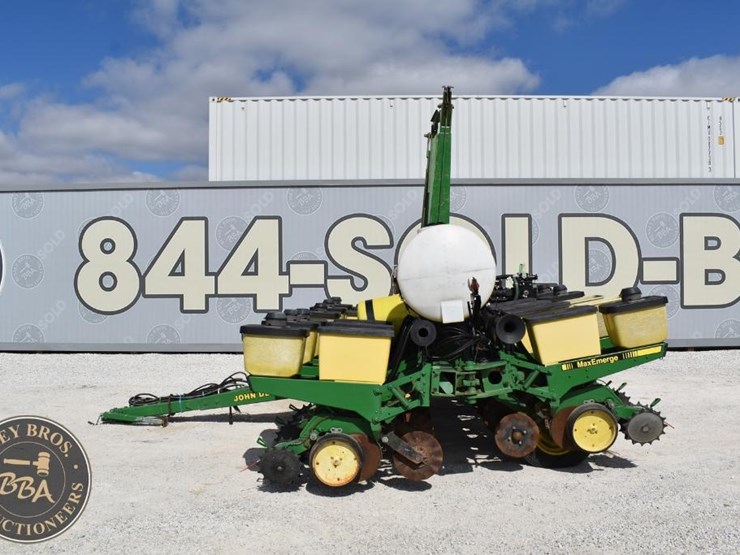 john-deere-7200-image-2