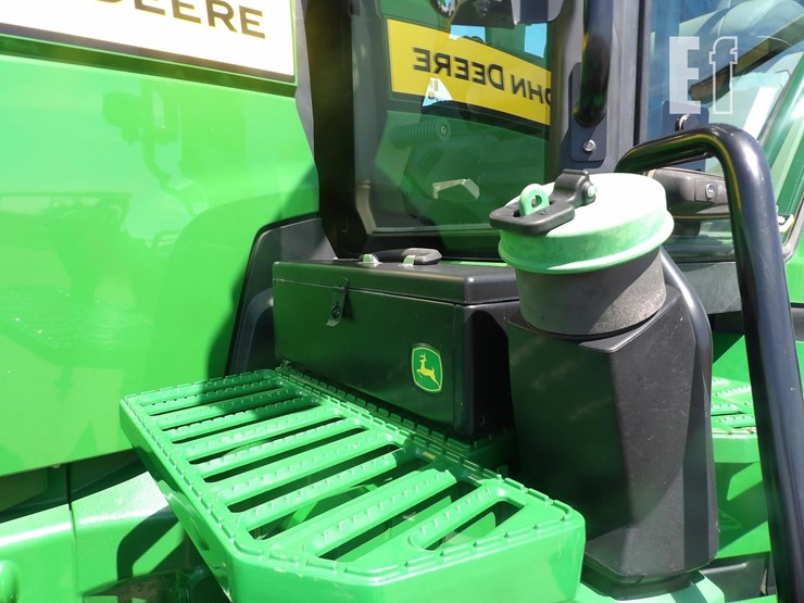 2022-john-deere-8r-370-image-25