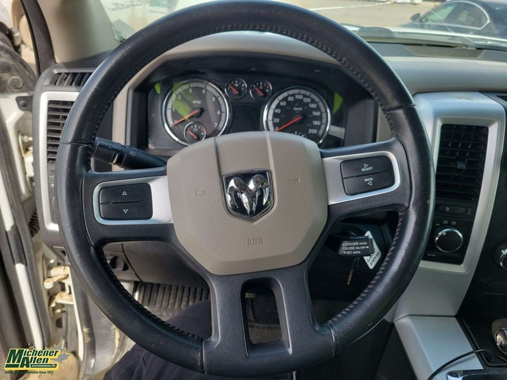 2010-dodge-ram-1500-image-11