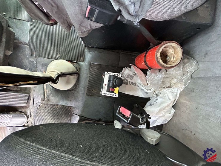 2005-kenworth-t300-image-72