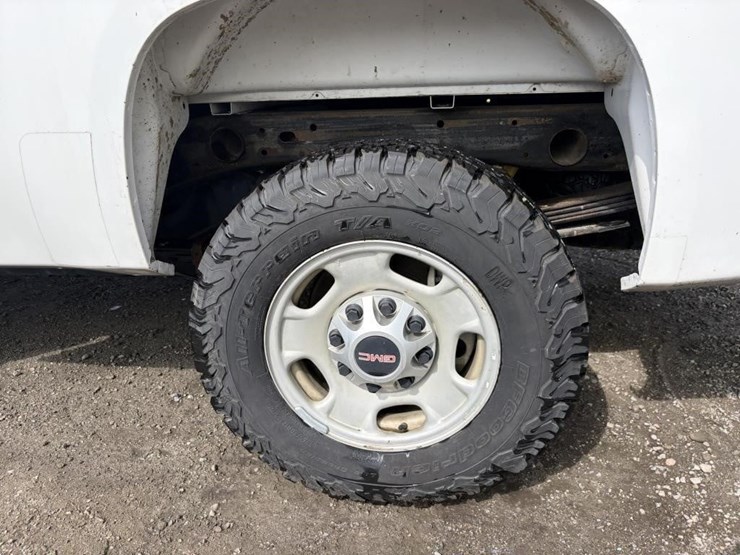 2012-gmc-sierra-2500-image-5