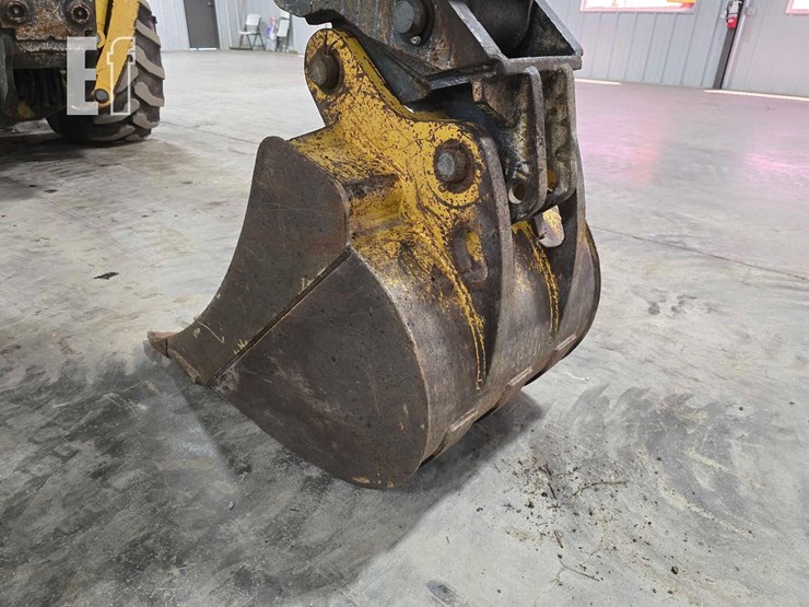 2011-deere-310sj-image-17