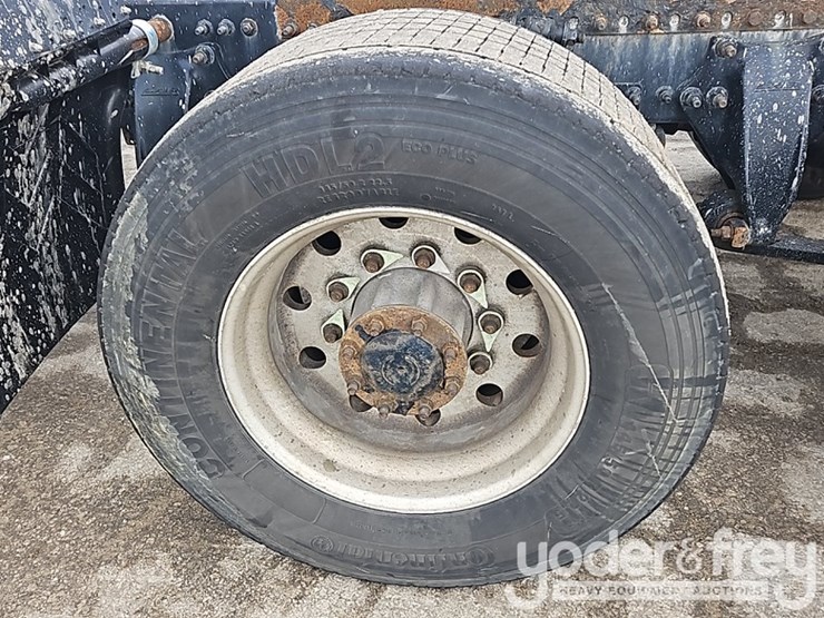 2016-freightliner-cascadia-113-image-20