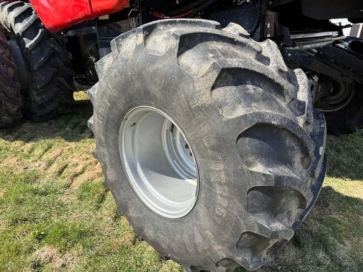 2014-case-ih-8230-image-29