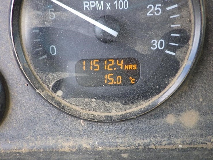 2010-peterbilt-337-image-32