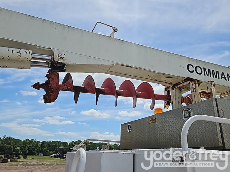 2005-international-durastar-4300-image-18