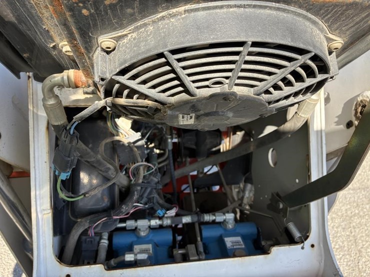 2015-bobcat-mt52-image-19