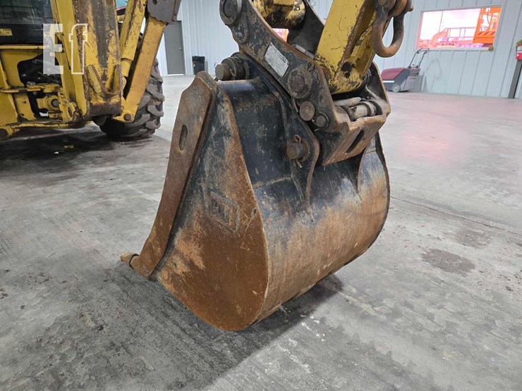 2005-caterpillar-420d-it-image-17