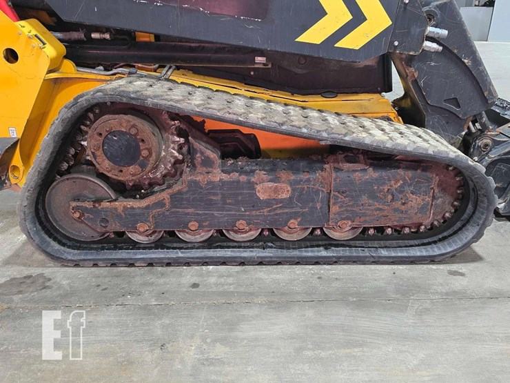 2020-jcb-3ts-8t-image-29