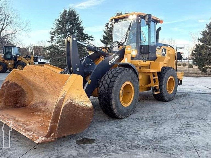 2024-deere-624-p-tier-image-8