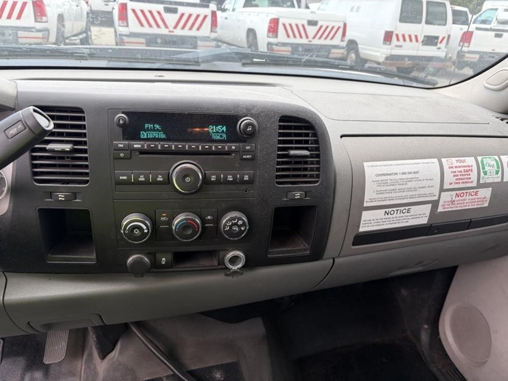 2012-gmc-sierra-2500-image-18