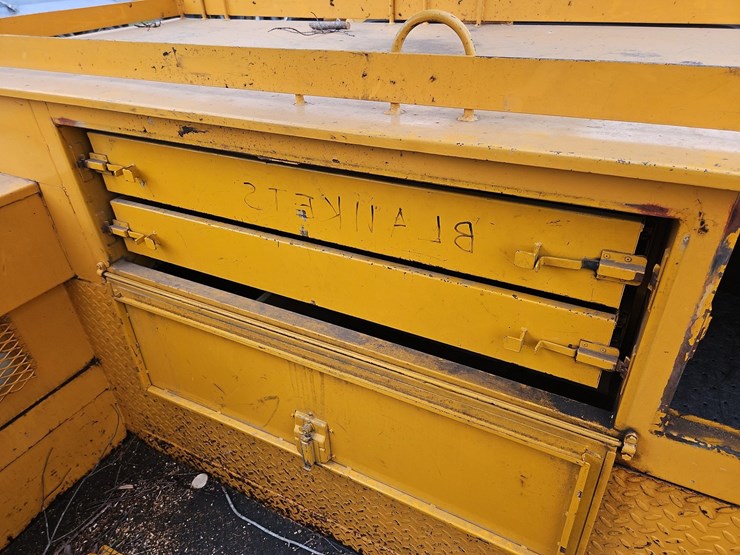 1987-ford-f800-image-32