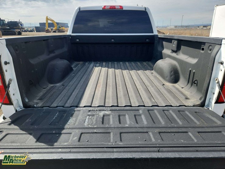 2015-gmc-sierra-1500-image-15