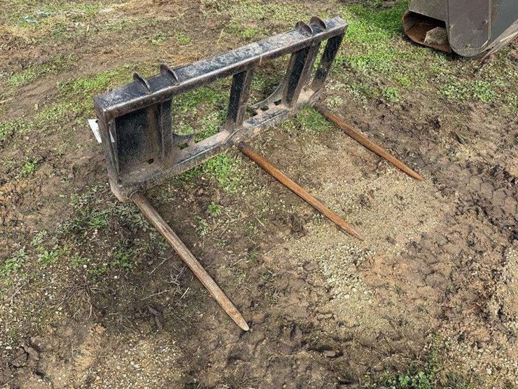 universal-attach-bale-spear-image-1