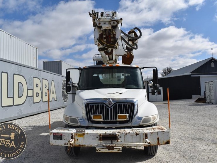 2005-international-durastar-4300-image-9