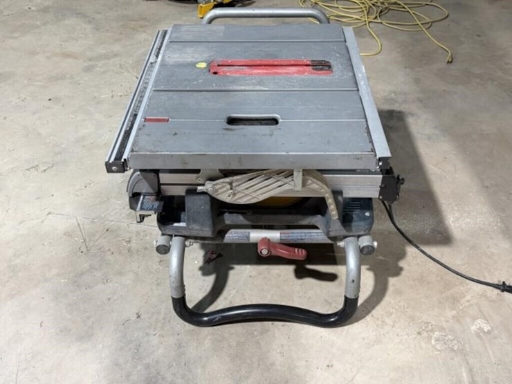 bosch-4100-10"-table-saw-&-ts3000-gravity-rise-image-4