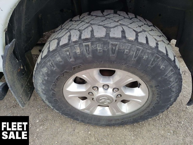 2019-dodge-2500-image-12