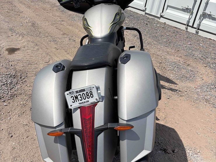 yamaha-victory-motorcycle-image-4