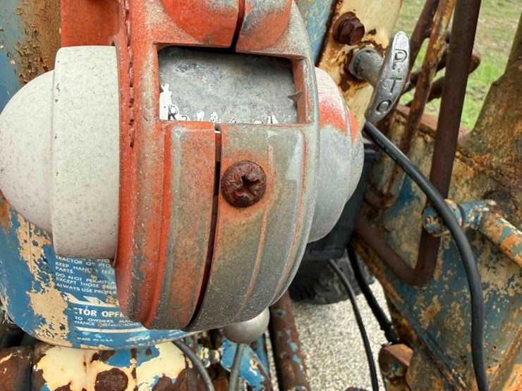 1974-ford-4000-image-4