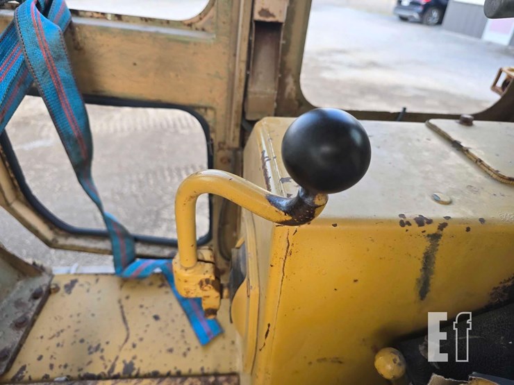 1982-caterpillar-d6d-image-23