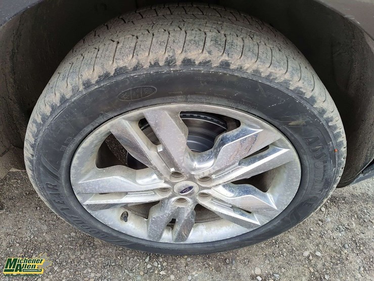 2011-ford-edge-image-12