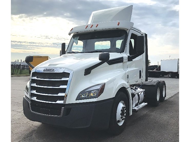 2018-freightliner-cascadia-126-image-1