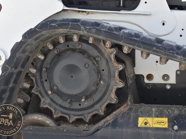 2023-bobcat-t770-image-15