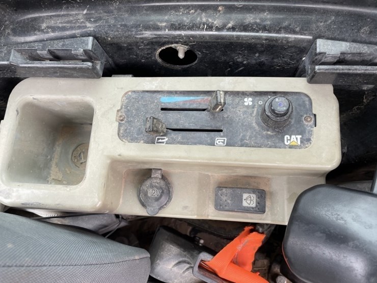 2011-caterpillar-305d-cr-image-33