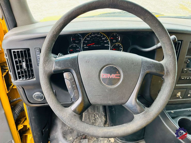 2009-gmc-savana-s/a-enclosed-roadside-service-truck-image-73