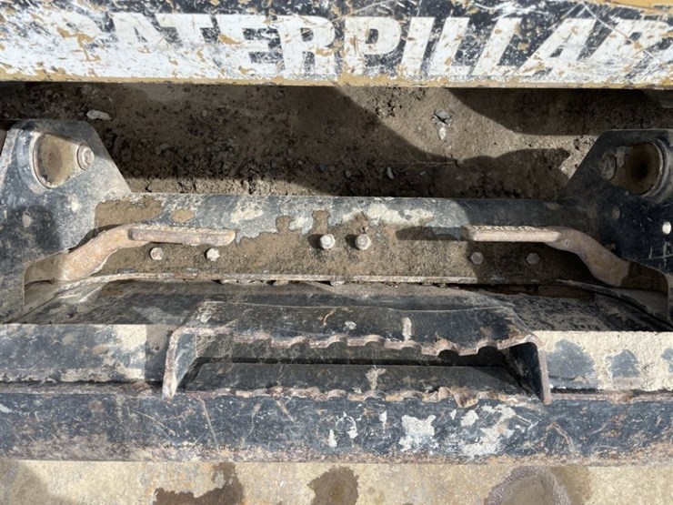 2012-caterpillar-279c2-image-17