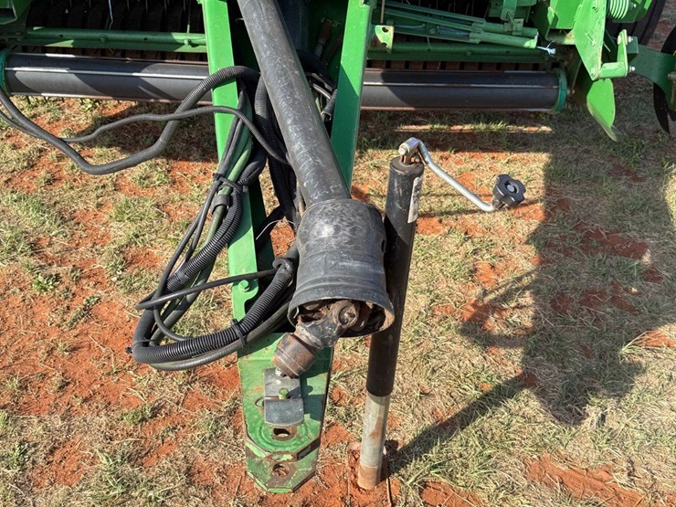 john-deere-568-image-4