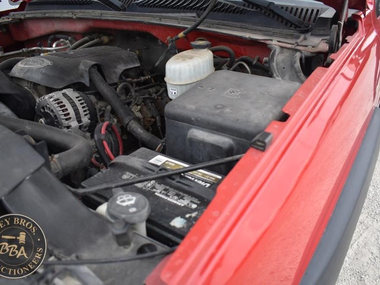 2003-chevrolet-3500-image-33