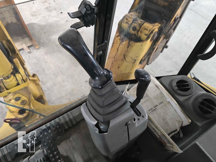 2005-caterpillar-420d-it-image-29