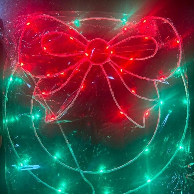 New Christmas Flashing Wreath 13in x 13in Sign w/ Remote