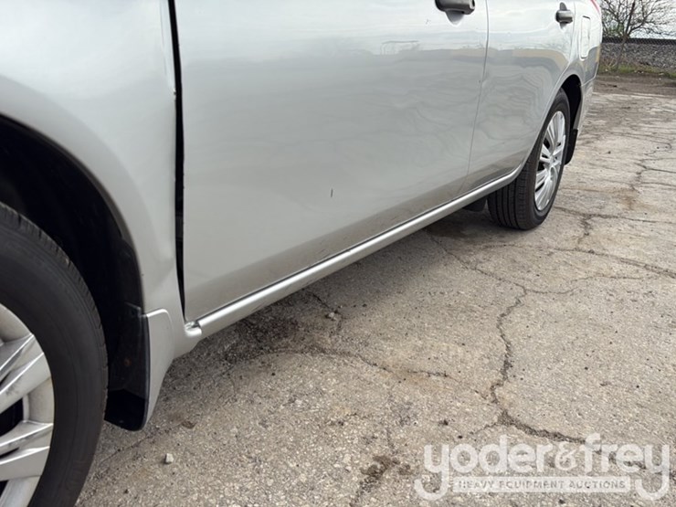 2015-nissan-versa-image-8