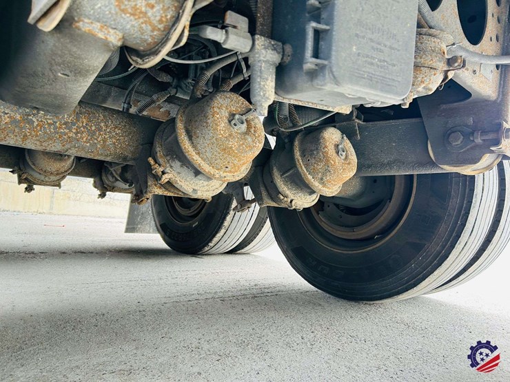 vanguard-53-ft-image-31