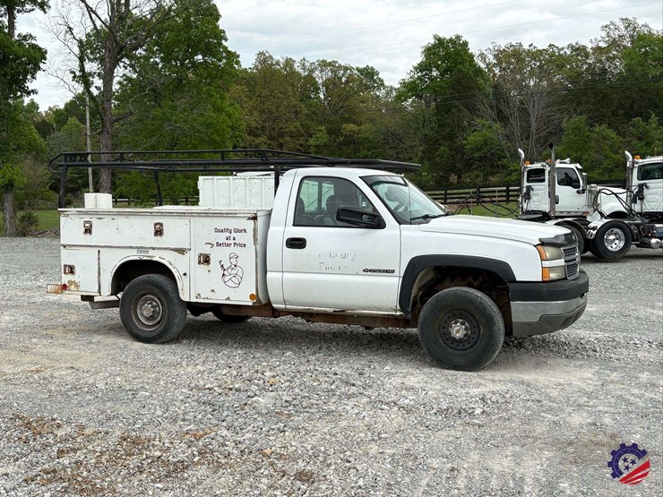 2005-chevrolet-silverado-2500hd-image-6