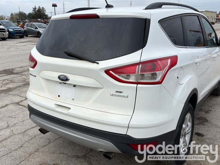 2014-ford-escape-image-18