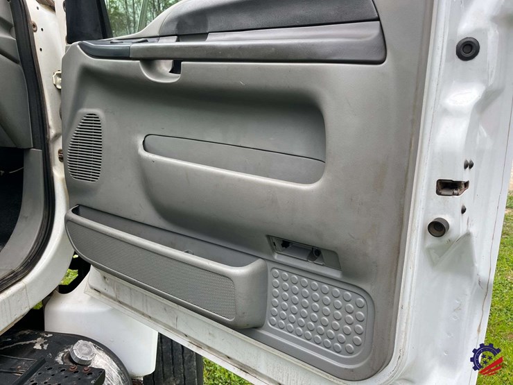 2006-ford-f750-image-62