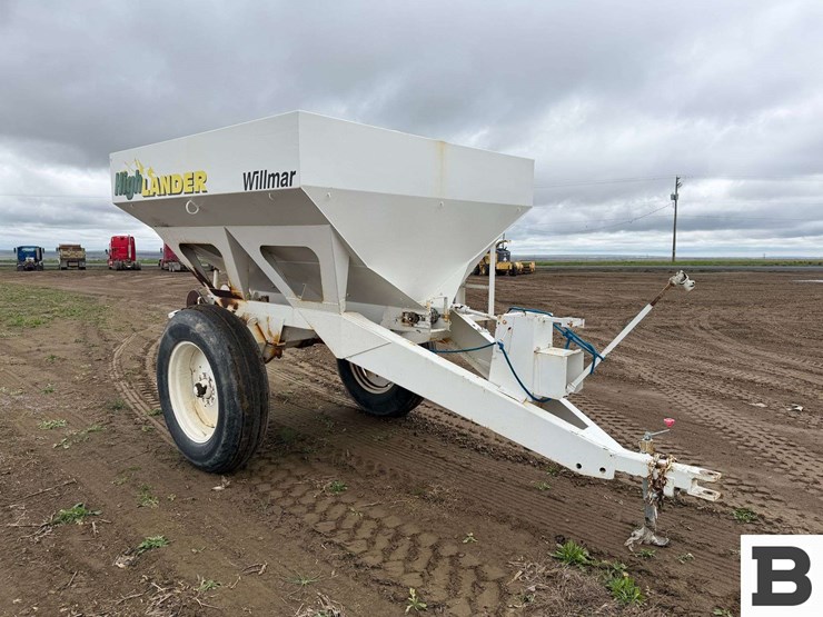 willmar-high-lander-fertilizer-spreader-image-7