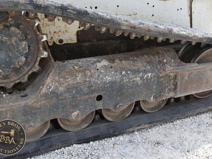 2016-bobcat-t590-image-28