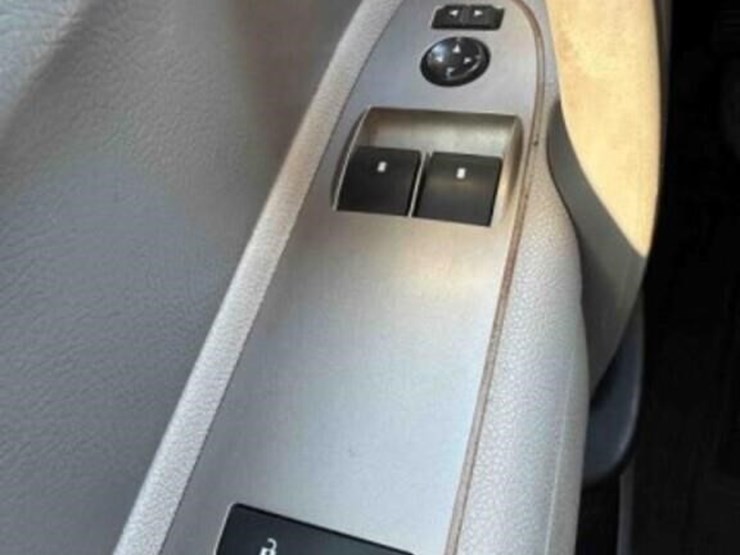 2011-chevrolet-2500-image-34