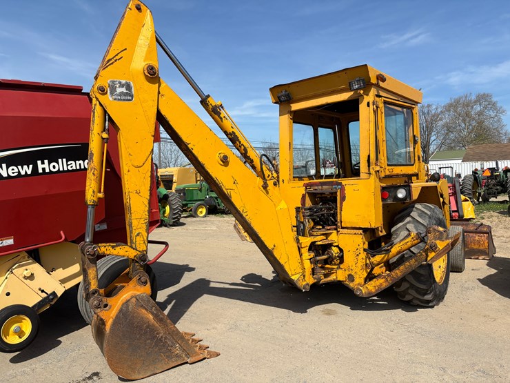 john-deere-310-image-16