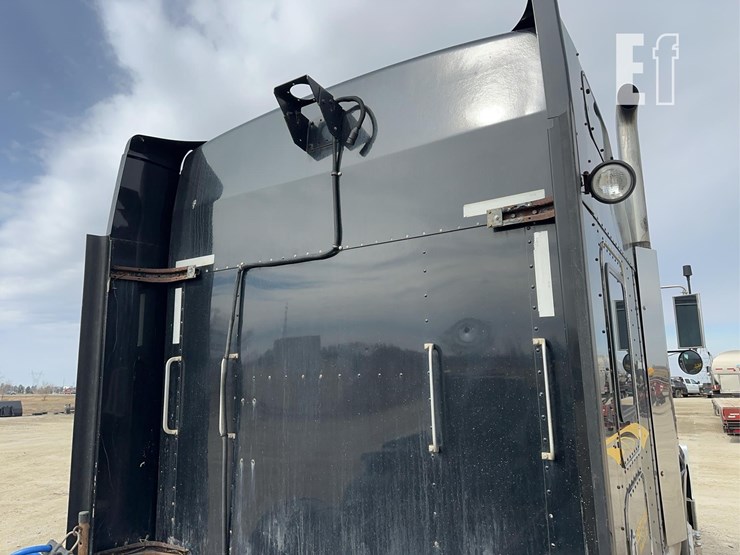 2005-kenworth-t800-image-27