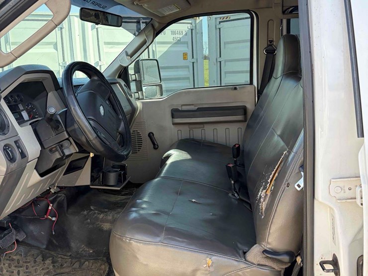 2010-ford-f350-xl-image-12