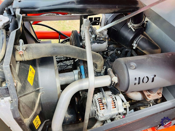 2022-kubota-lx2610hsd-image-31