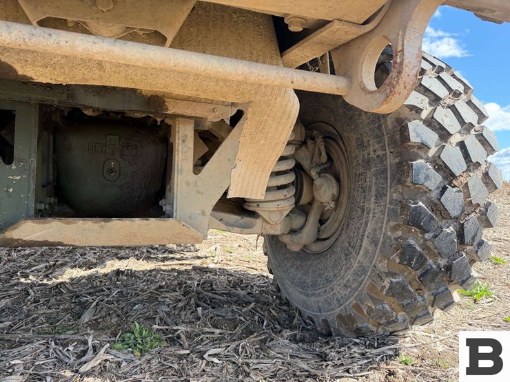 2002-oshkosh-mk23-image-10